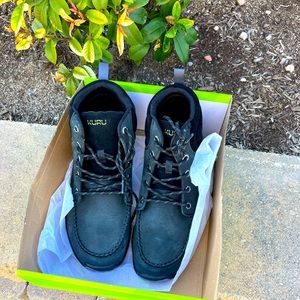 Kuru Mens hiking boots. New, Never worn. Excellent condition.